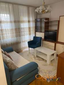  KOMFORAN JEDNOIPOSOBAN STAN U ŠIREM CENTRU