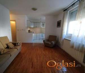 Karaburma, Prominska, 40 m2