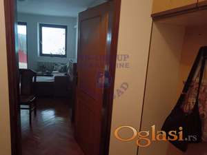 Odličan stan na još boljoj lokaciji koja spaja bulevar, centar i Spens