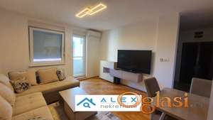 Odličan dvoiposoban stan na Grbavici