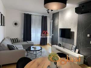 Veoma lep, jednoiposoban - 40m2 - Centar
