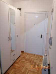 IZDAJEM GARSONJERU POVOLJNO