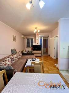 ODLIČAN DVOSOBAN STAN U CENTRU 