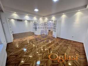 Spratna kuća u funkciji zgrade u Centru grada 600m2