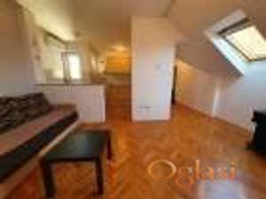 DVOSOBAN STAN NA ŽITNOM TRGU , SOCIJALNO