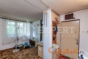 Dvosoban stan, starogradnja, drugi sprat