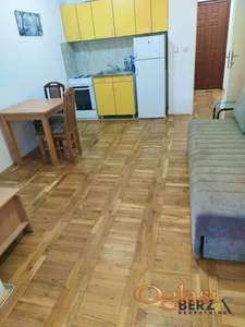  NAMEŠTENA GARSONJERA NA DETELINARI 