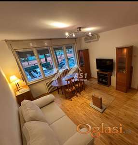 Izdajem lep potpuno renoviran dvosoban stan kod Dunavskog Parka !!! ID#4189