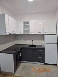 TELEP NOV TROIPOSOBAN PRAZAN