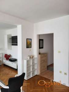 GARSONJERA SAJMIŠTE