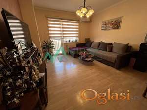 Novi Sad, Nova Detelinara - Svetao, dobro organizovan trosoban stan sa parking mestom! 