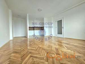 Top lokacija-Bulevar 64m2