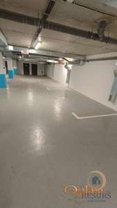 <p>GARAŽA U NOVOJ ZGRADI, PAVLA PAPA, BULEVAR