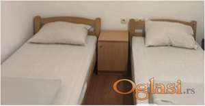 Izdajem SMEŠTAJ ZA RADNIKE