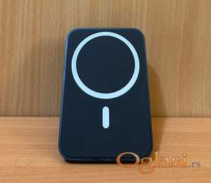 Bežični punjač i držač za iPhone u kolima