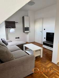 Na prodaju dvoiposoban stan u Slobodana Bajića