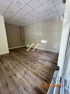 Izdaje se lep lokal na Novoj Detelinari ID#6598