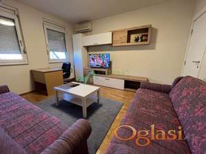 Odličan jednoiposoban stan na Grbavici-izuzetna lokacija 