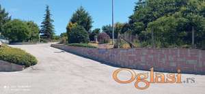 Izuzetna spratna kuća na placu od 4013m2!