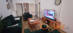 Trosoban porodičan stan -Šajkaš!