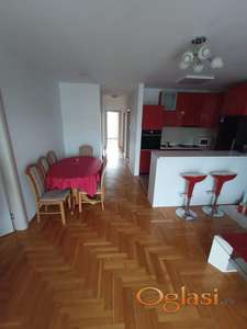 Kompletno namešten odličan stan