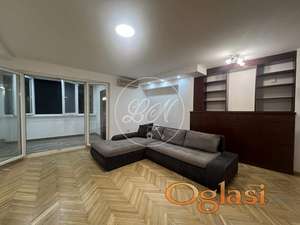 Zemun, Glavna, 72m2, uknjižen na 51m2, lođa, fenomenalan pogled ID#1264