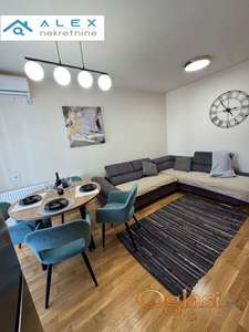 Odličan jednoiposoban stan u Park Novom