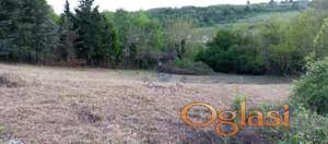 527257-Prodaje se plac na odličnom mestu na Iriškom vencu.