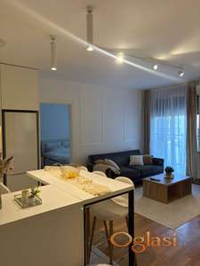 Izdajem dvosoban stan sa garazom