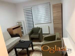 STAN - NOVI SAD - BULEVAR - 28m2 - 115000 evra