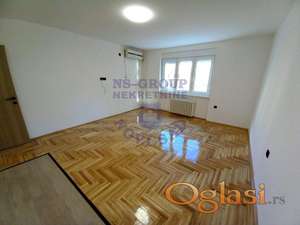 Trosoban stan - kompletno renoviran - Železnička stanica