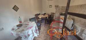 Odlicna kuca u Ledincima!