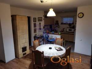 Odlična kuća u Petrovaradinu