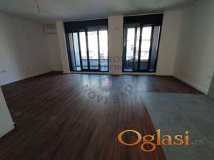 Tri gratis terase, fenomenalna lokacija, NE PROPUSTITE -136m2