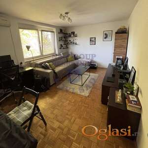 Izdaje se sjajan dvosoban stan u blizini Sajma