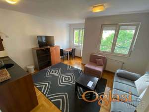 NOVI SAD - CENTAR - 29m2 - 360 evra