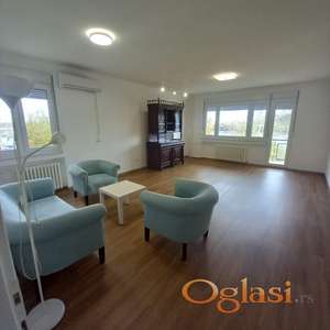 CENTAR - KEJ - RENOVIRAN ČETVOROSOBAN STAN ZA POSLOVNI PROSTOR - PARKING U DVORIŠTU - USELJIV ODMAH!!! PRVI PUT SE IZDAJE!!!!