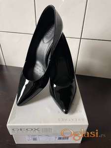 Geox lakovane kožne salonke