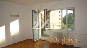 Izdajem Pet Friendly nenamešten renoviran trosoban stan u Centru !!! ID#3889