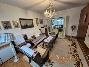 Na prodaju stan fantastičnog rasporeda na Bulevaru oslobođenja!