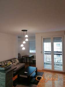 Izdajem stan na Limanu 4