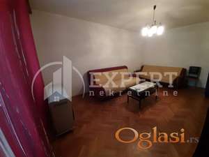 Izdaje se dvosoban stan kod Gradske bolnice, 55m2, na drugom spratu
