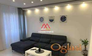 🏡 Izdaje se dvoiposoban stan – Gagarinova ulica✨