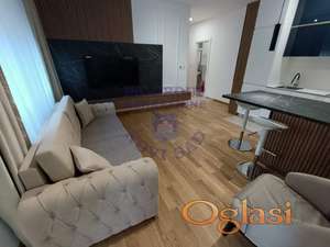 KOMPLETNO NAMEŠTEN - parking mesto u ceni!