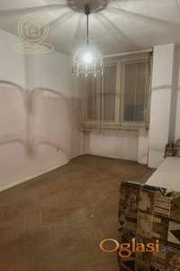 Prodaje se prostran, prazan stan u Durlanu