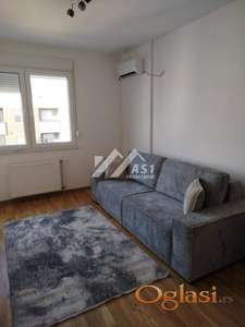 Izdajem LUX jednoiposoban stan - Skver Garden ! ID#5707