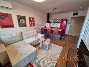 Kompletno opremljen dvosoban stan u novoj zgradi!