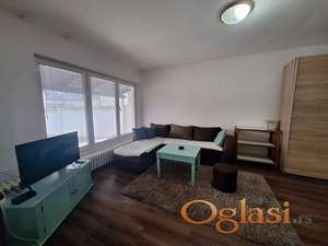 Vetrenik, 60m2, uz stan i parking mesto!