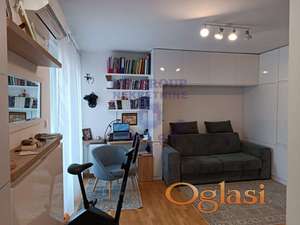 Na Bulevaru patrijarha Pavla izdaje se odlična garsonjera.