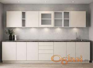 Moderna kuhinja od medijapana i univera